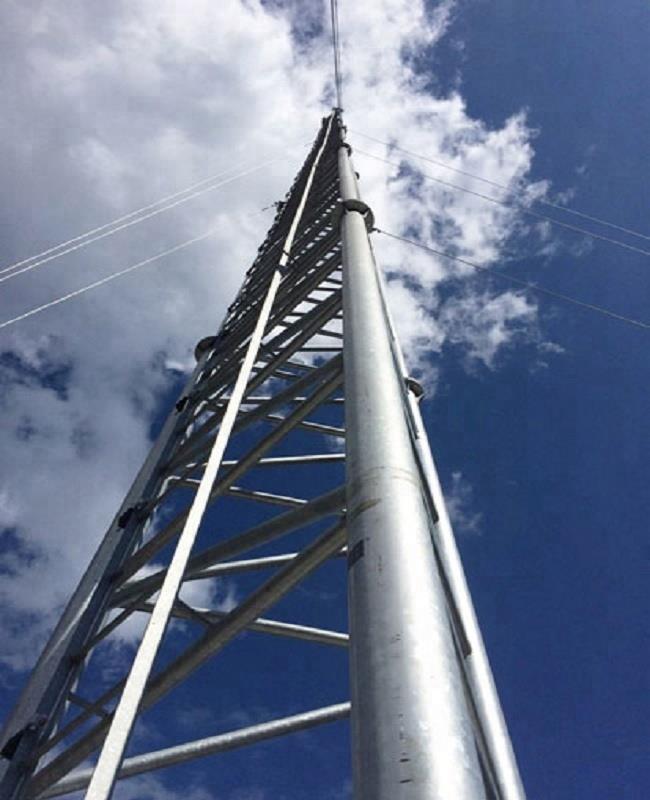 Torre di telecomunicazione in acciaio autoportante